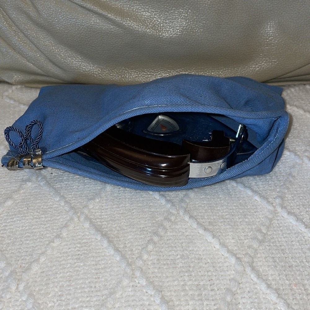 Vintage Knapp-Monarch “Gad-A-Bout” Travel Iron. - Picture 15 of 15